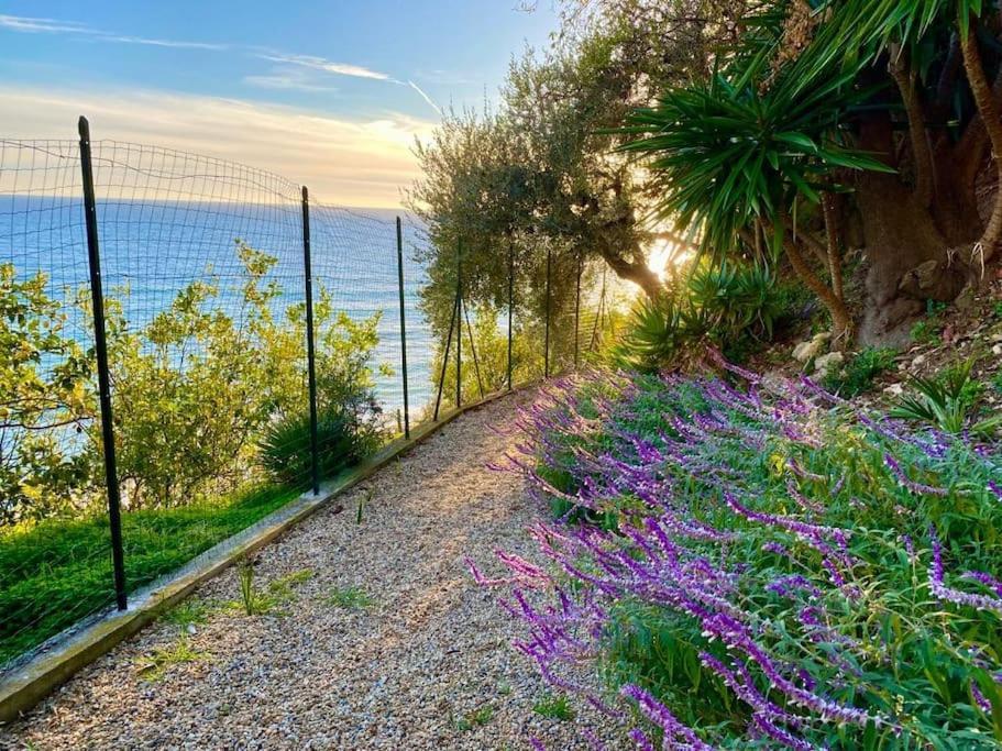 La Casa Alle Calandre Ventimiglia Ngoại thất bức ảnh