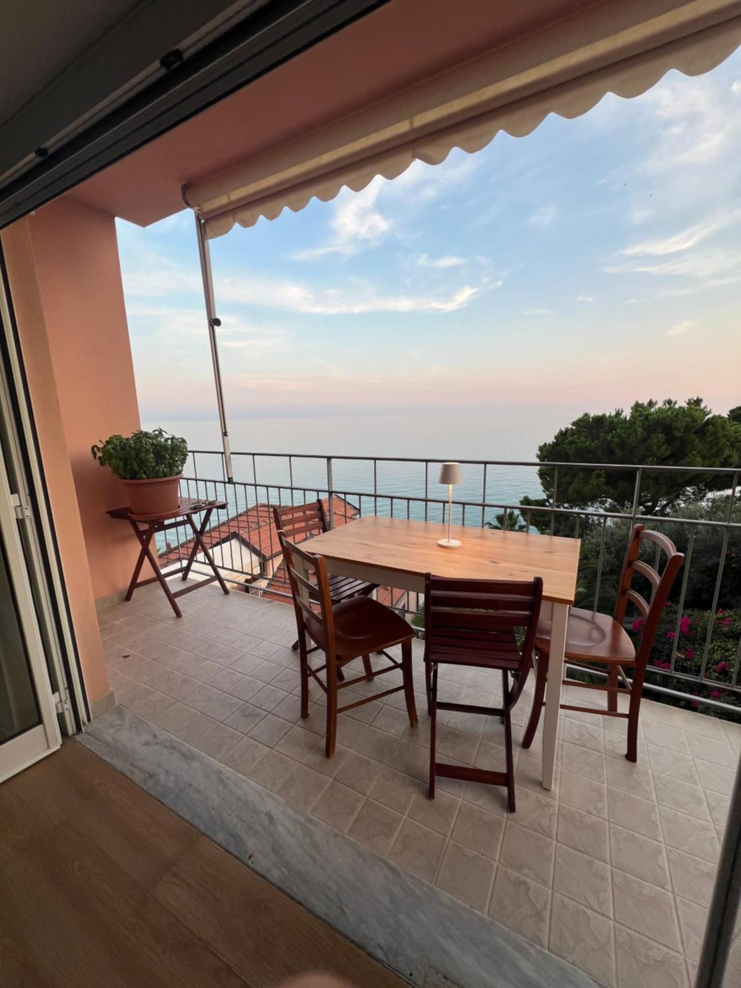 La Casa Alle Calandre Ventimiglia Ngoại thất bức ảnh